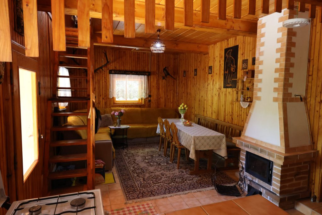 Chata Koškovec spoločenská miestnosť